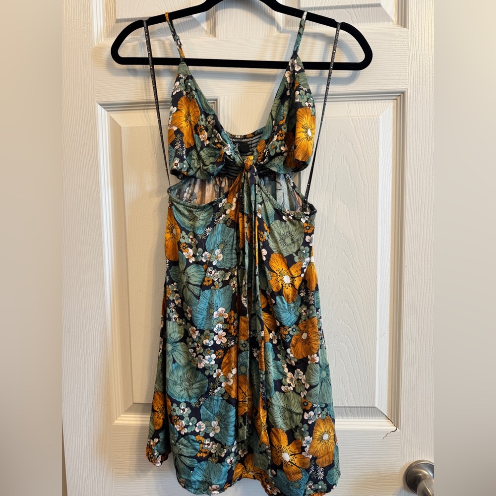 Volcom floral Dress size xs (0/2)